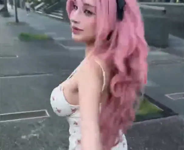 Blowjob and Getting Fucked in Bed
