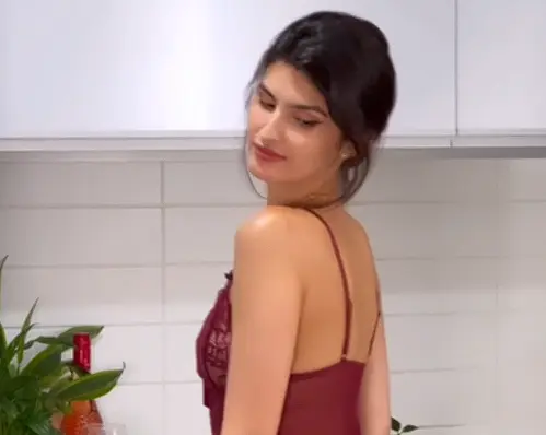 Teasing (Non Nude)