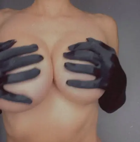 Boobs Pressing
