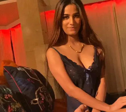 Showing Boobs, Giving Blowjob and Having Sex