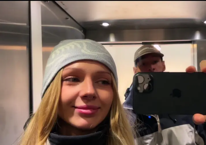 Lazy day Anal Creampie