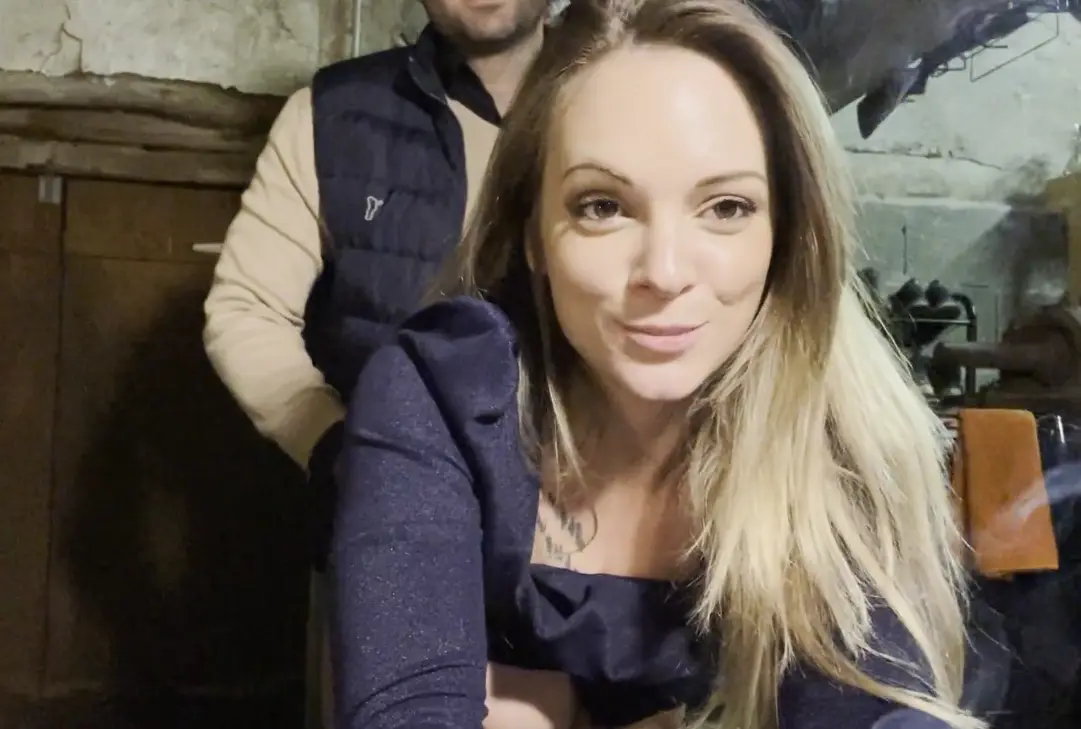 Tiffany Leiddi - Baise et cigarette