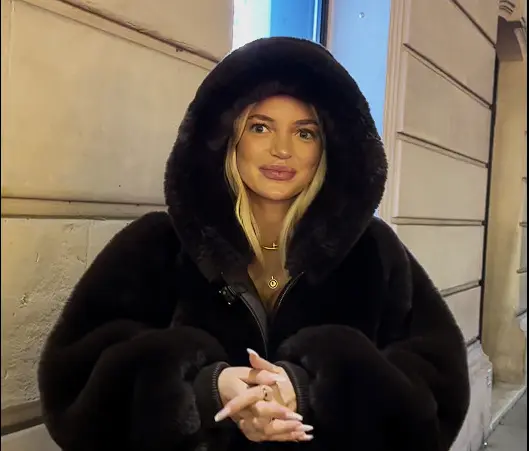 new video (NON NUDE)