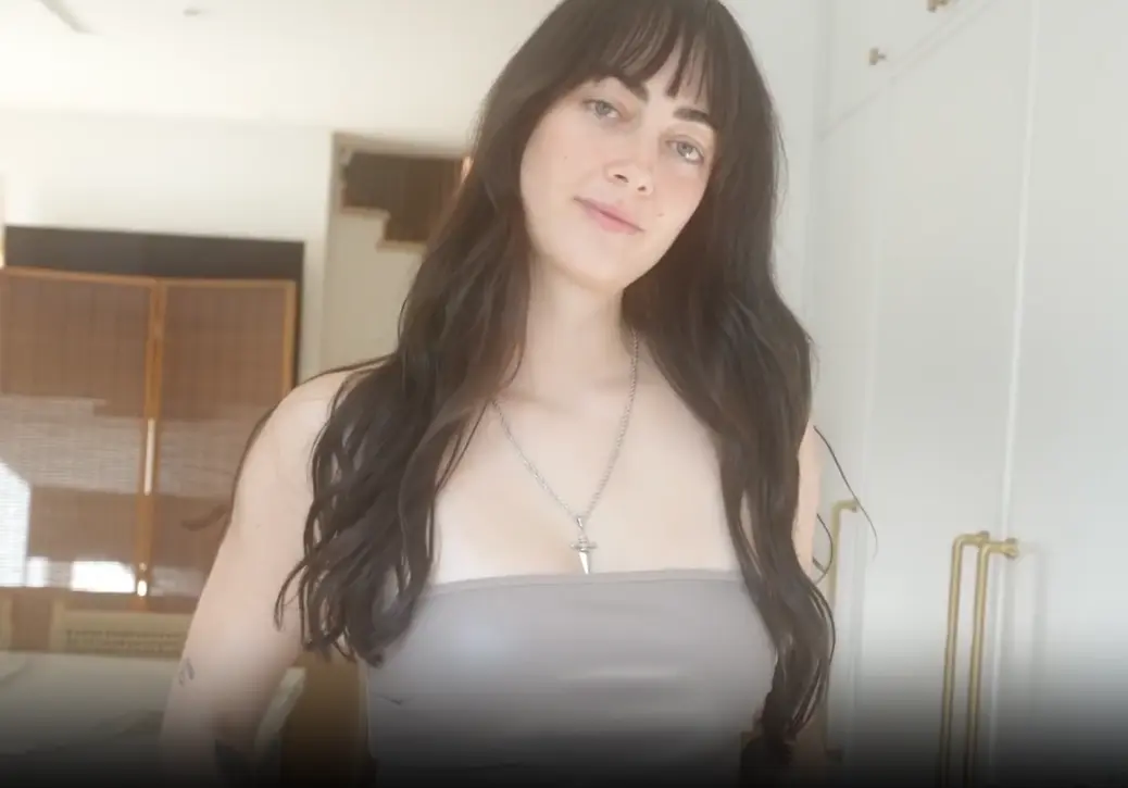 Lilly Alcott Gets Fucked - Jak Knife