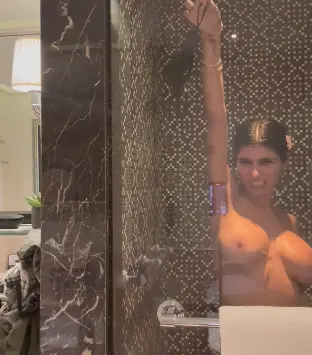 UNCENSORED GLASSES ON TITTIES OUT